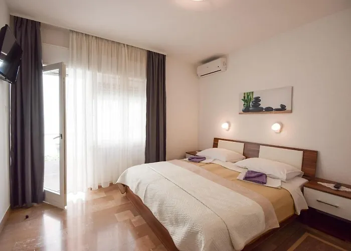 Ivona 3* Baška Voda